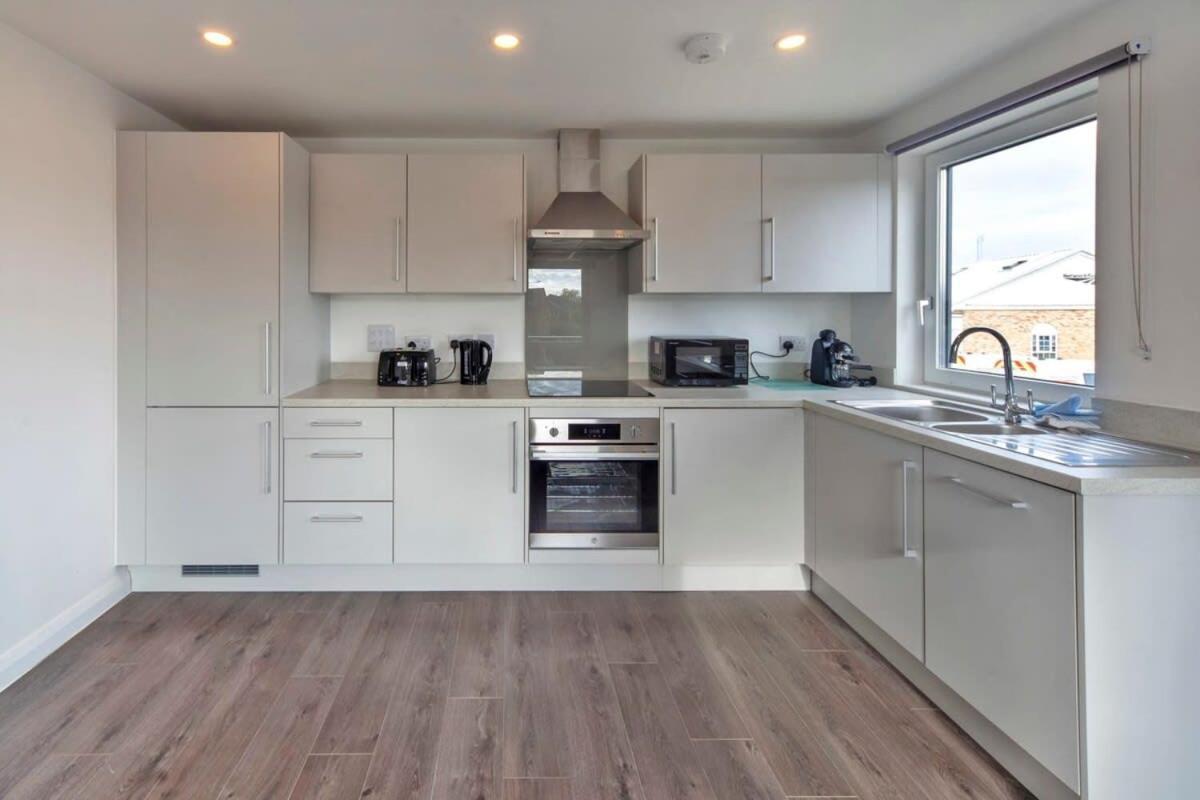 Lovely 1 Bedroom Apartment In Ashford Ashford  Kültér fotó