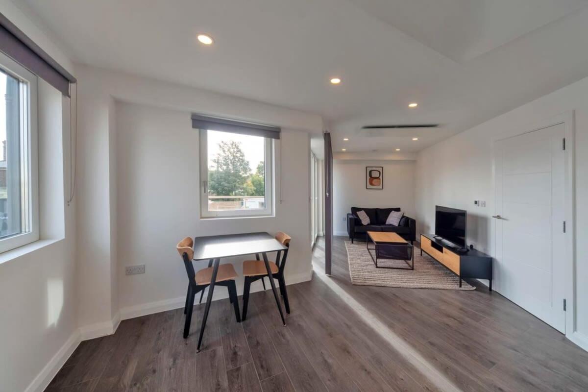 Lovely 1 Bedroom Apartment In Ashford Ashford  Kültér fotó