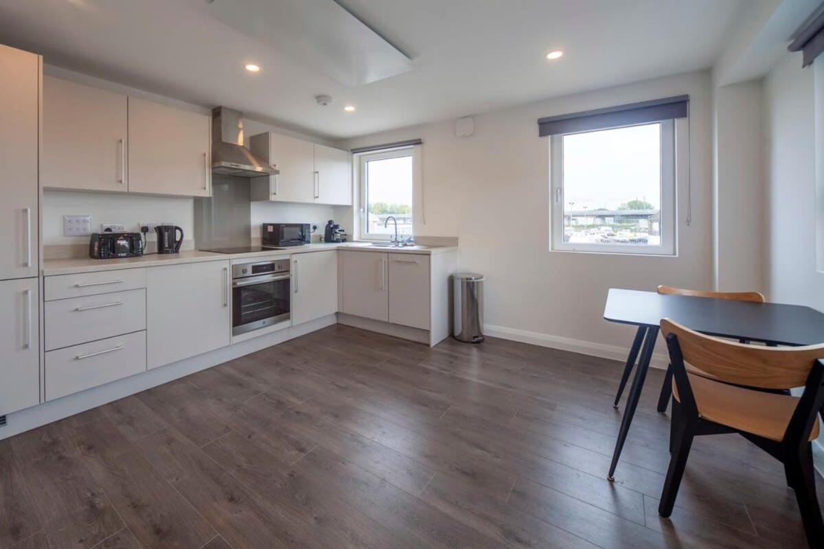 Lovely 1 Bedroom Apartment In Ashford Ashford  Kültér fotó